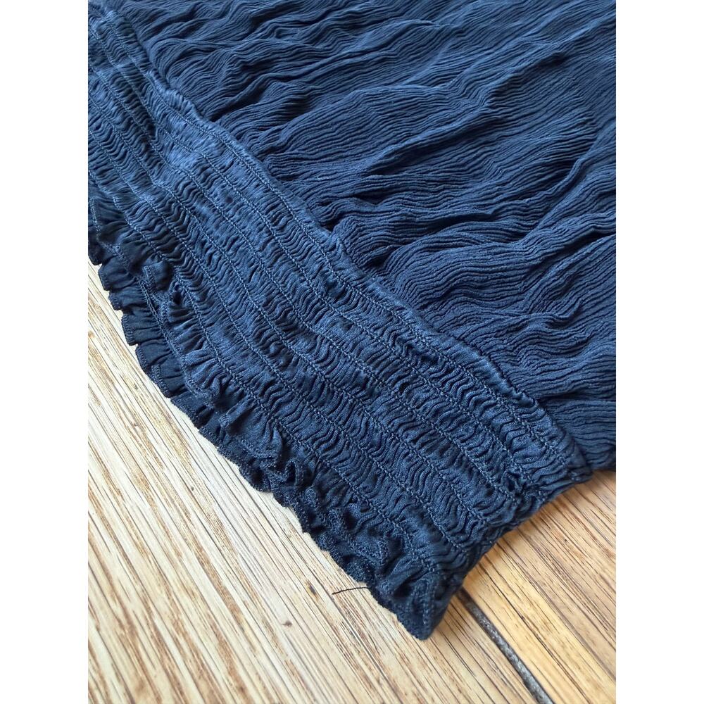 Bebe Y2K 100% Silk Black Smocked Top Blouse Short Sleeve Ruffle Size S - Picture 6 of 9